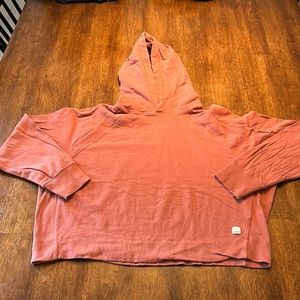 Vuori oversized crop hoodie (cotton)